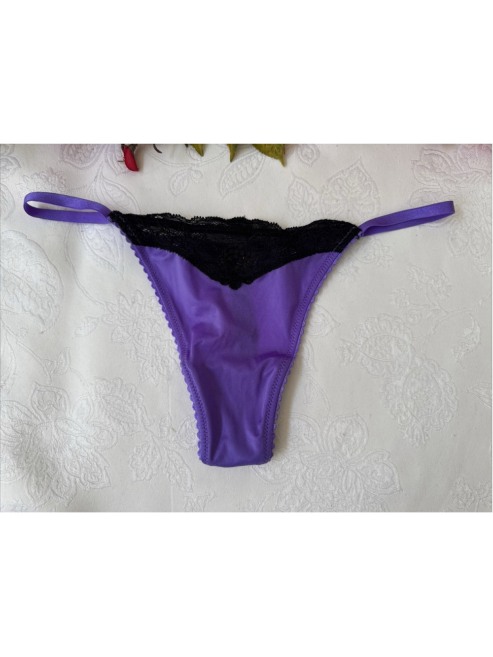 VICTORIA'S SECRET XS PURPLE SILKY BLACK TRIM STRAPPY STRING THONG PANTIES NWT